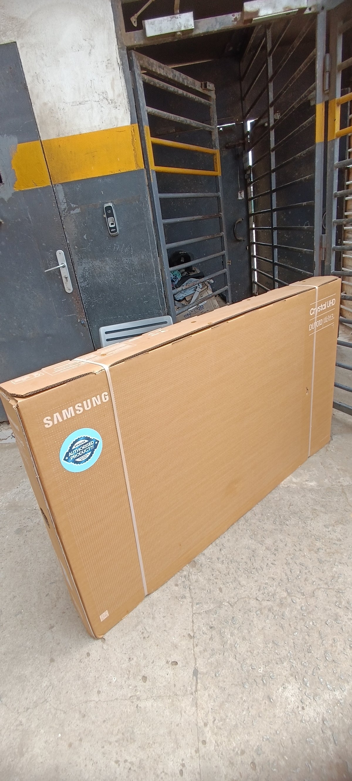 TÉLÉVISION SAMSUNG 65 POUCES 4K