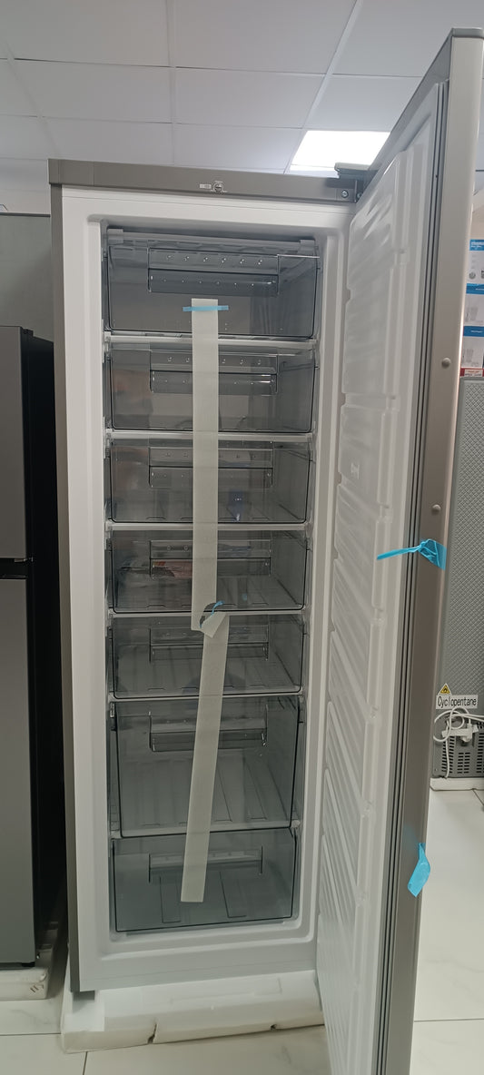 CONGÉLATEUR VERTICAL HISENSE 242L